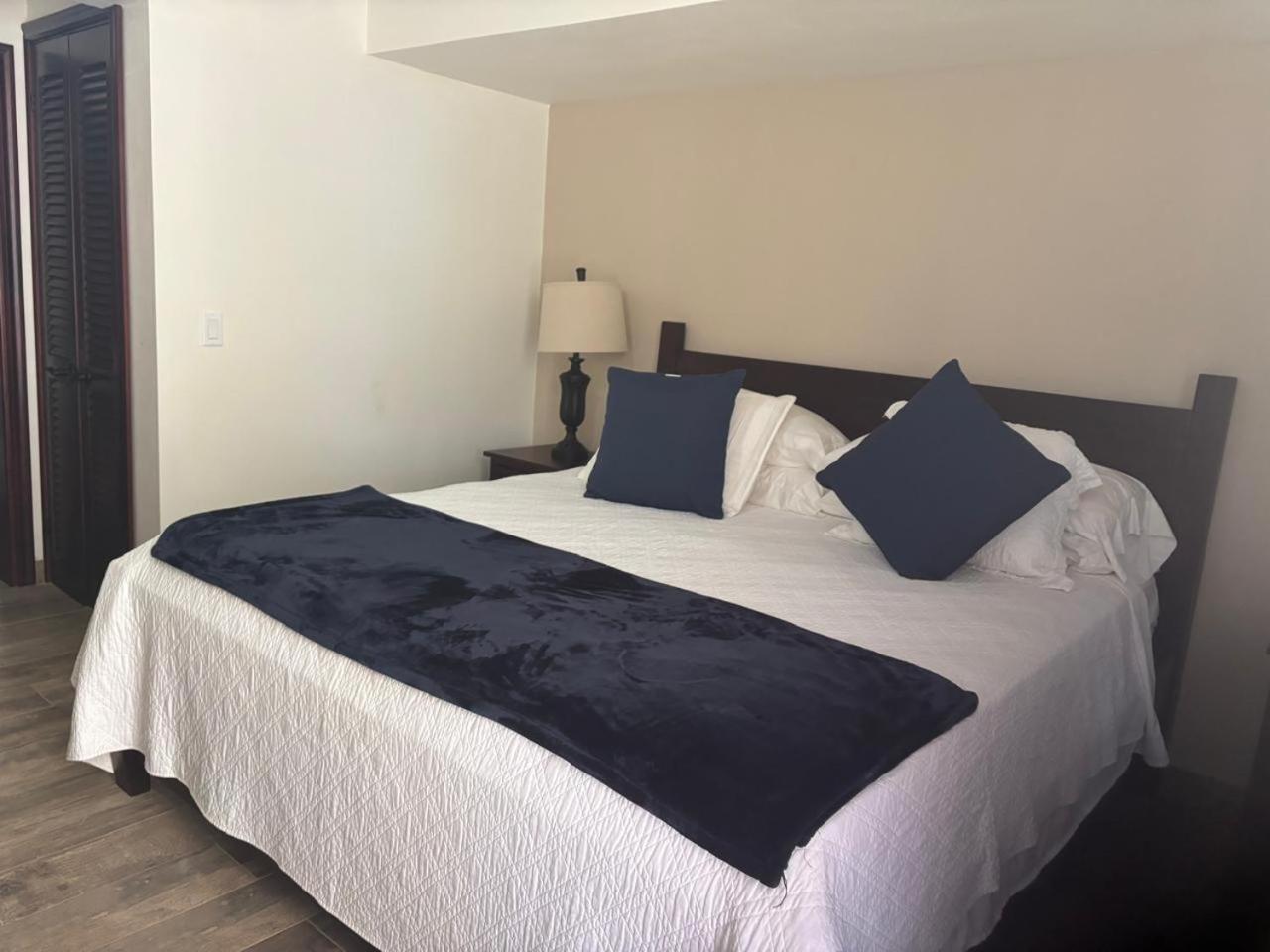 Ashton Court Belize Hotel Belize City Exterior foto